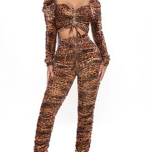 Fashion nova Leopard set